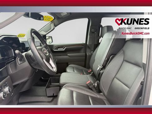 Used 2025 GMC Sierra 1500 SLT AWD/4WD image 19