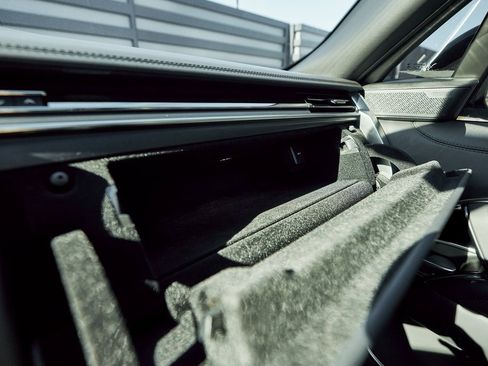 Used 2025 Land Rover Range Rover Long Wheelbase Autobiography image 81