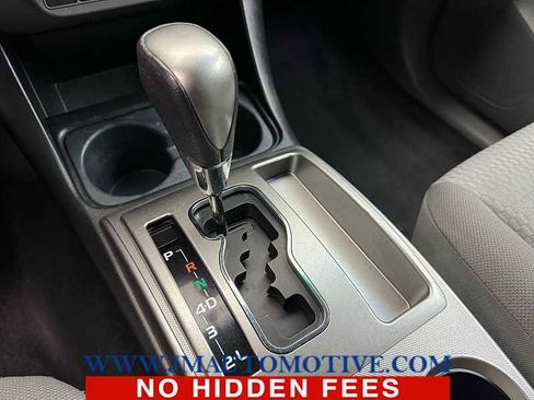 Used 2015 Toyota Tacoma w/ SR5 Package image 32