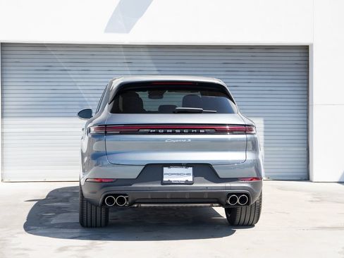 New 2026 Porsche Cayenne S AWD/4WD image 6