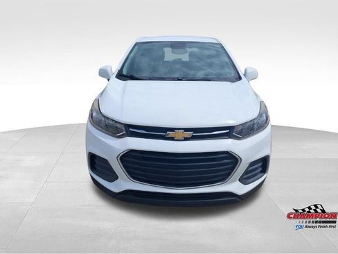Used 2018 Chevrolet Trax LS AWD/4WD image 30