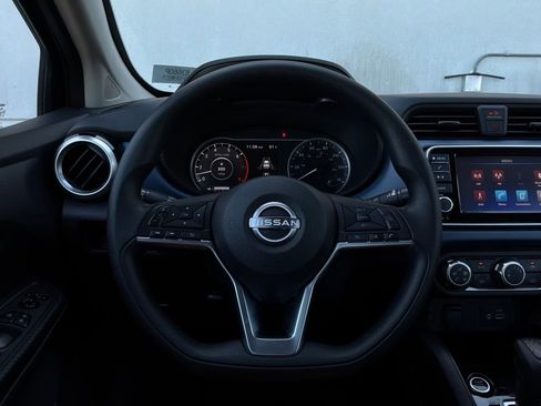 Used 2025 Nissan Versa SV FWD image 28