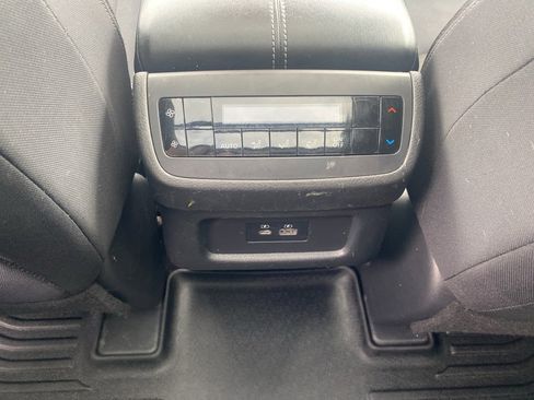 Used 2022 Nissan Pathfinder SV w/ SV Premium Package image 17