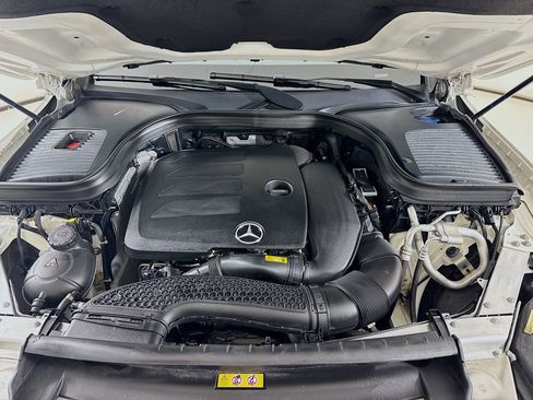 Used 2021 Mercedes-Benz GLC 300 4MATIC image 31