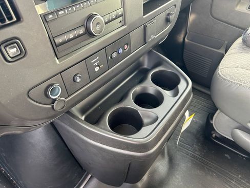 New 2025 Chevrolet Express 3500 Work Van w/ Power Convenience Package image 16