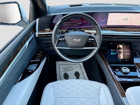New 2026 Cadillac Escalade Platinum Sport w/ LPO, ONYX Package AWD/4WD image 25