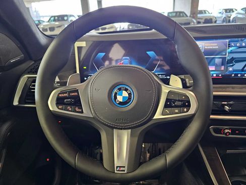 New 2026 BMW X5 xDrive50e w/ M Sport Package AWD/4WD image 11