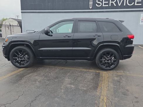 Used 2020 Jeep Grand Cherokee Altitude AWD/4WD image 37