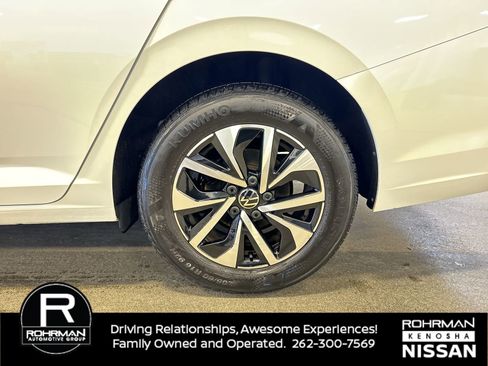 Used 2024 Volkswagen Jetta S image 5