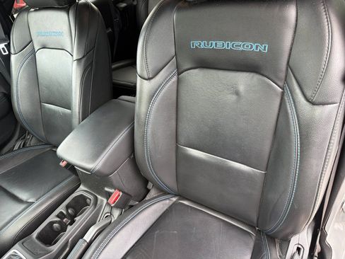 Used 2022 Jeep Wrangler Unlimited Rubicon 4xe w/ Cold Weather Group AWD/4WD image 22