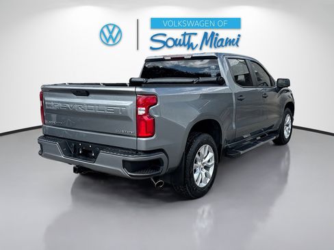 Used 2020 Chevrolet Silverado 1500 Custom w/ Custom Value Package image 4