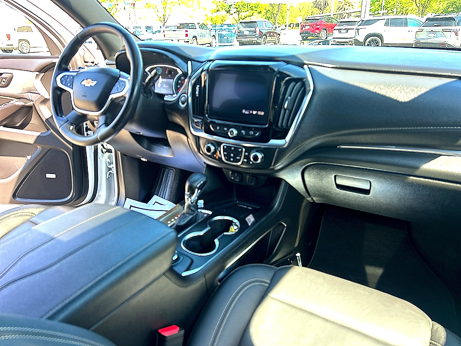 Used 2023 Chevrolet Traverse LT w/ LT Premium Package FWD image 27