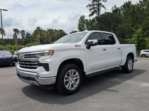 Used 2022 Chevrolet Silverado 1500 LTZ w/ LTZ Premium Package AWD/4WD image 8
