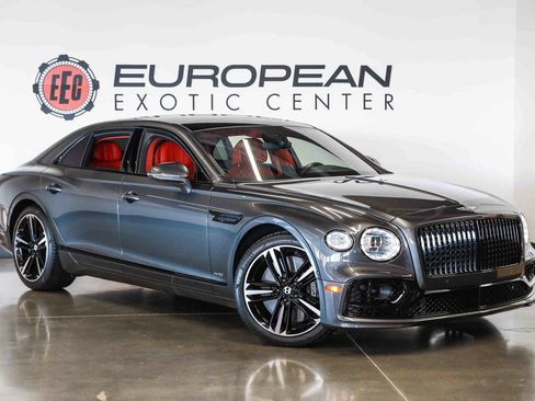 Used 2021 Bentley Flying Spur W12 AWD/4WD image 1