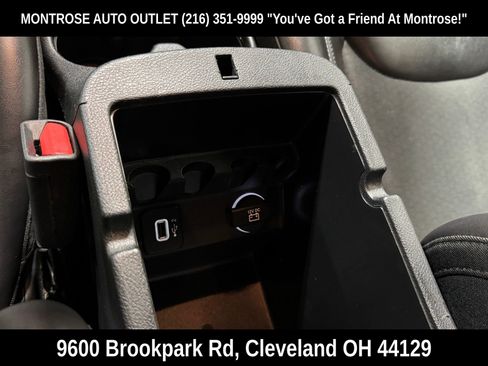 Used 2019 Jeep Cherokee Latitude Plus w/ Comfort/Convenience Group image 23