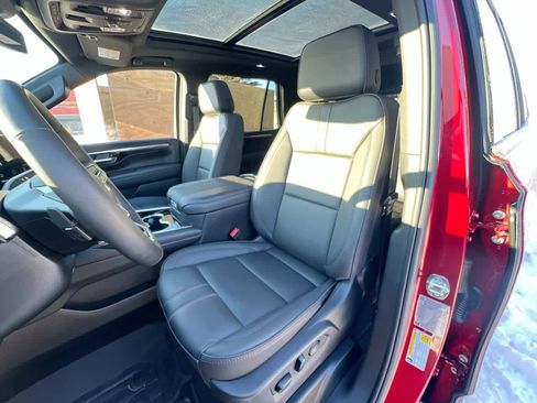 Used 2025 Chevrolet Tahoe RST w/ Comfort Package image 11