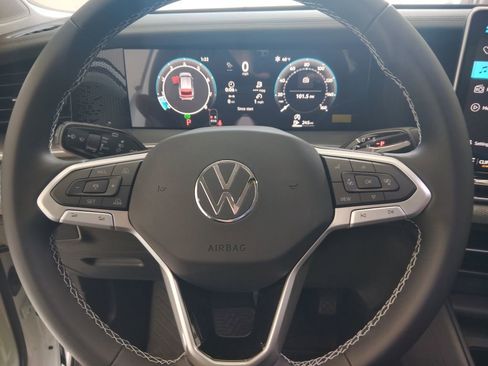 New 2026 Volkswagen Tiguan S FWD image 8