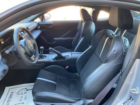Used 2024 Toyota GR86 Premium RWD image 36
