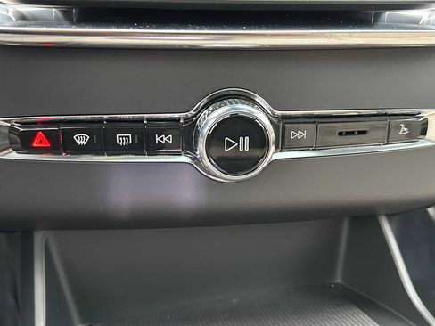 New 2026 Volvo XC90 B6 Plus w/ Protection Package image 32