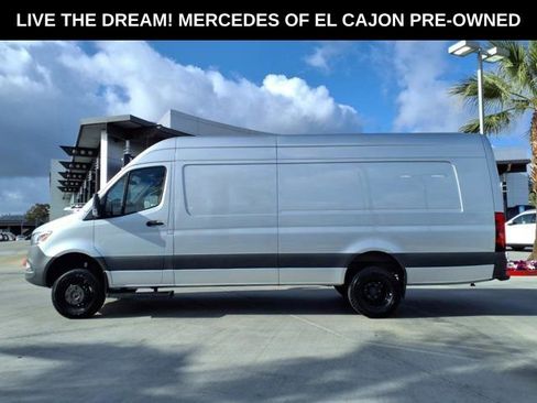 Used 2024 Mercedes-Benz Sprinter 3500 image 22