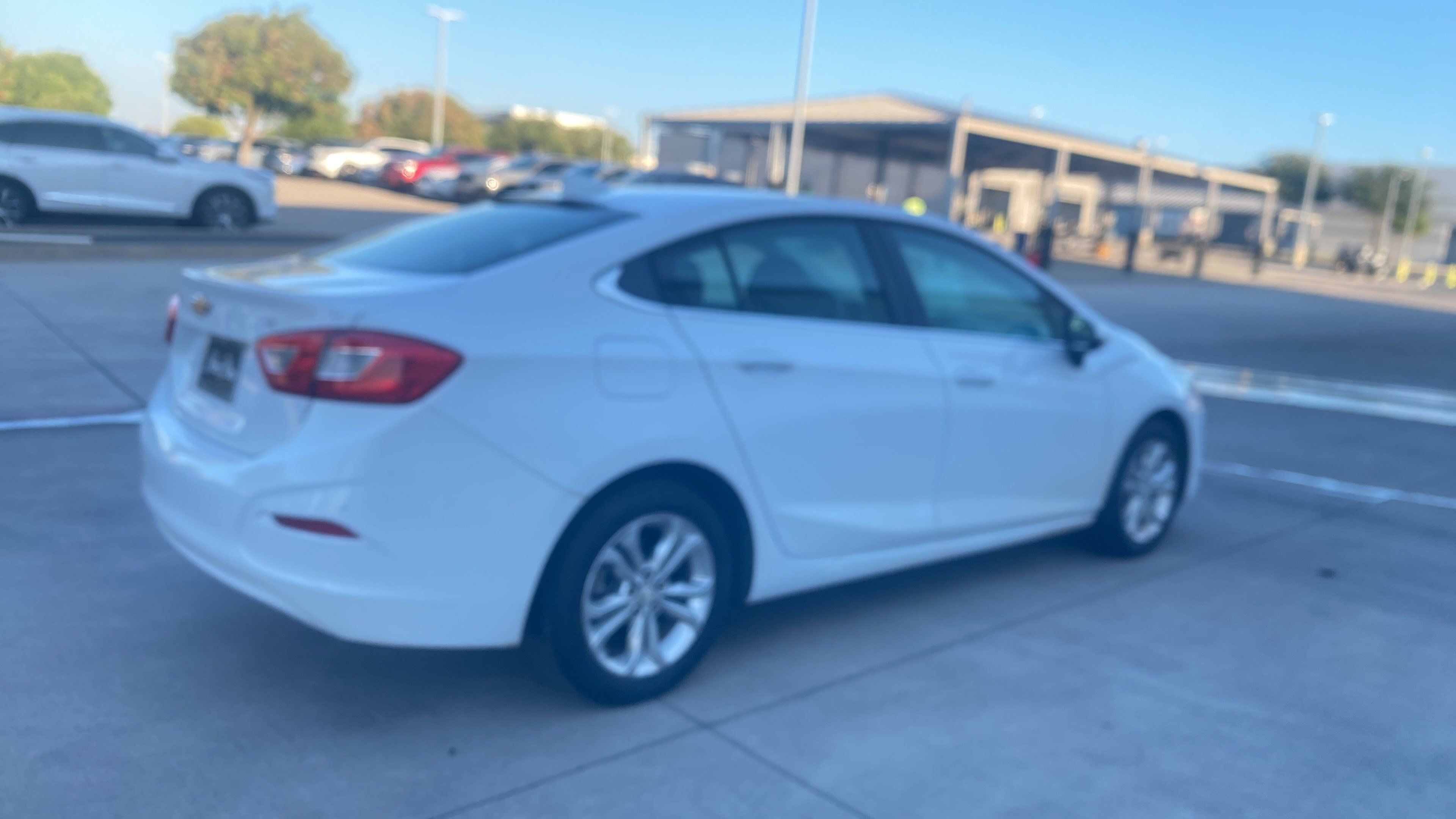 Used 2019 Chevrolet Cruze LT FWD image 6