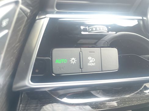 Used 2025 Audi Q7 3.0T Premium Plus AWD/4WD image 27