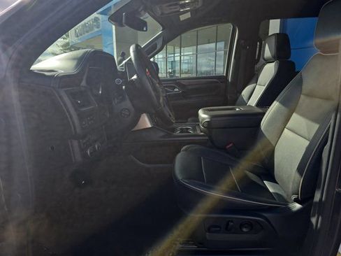 Used 2023 Chevrolet Tahoe Premier AWD/4WD image 29