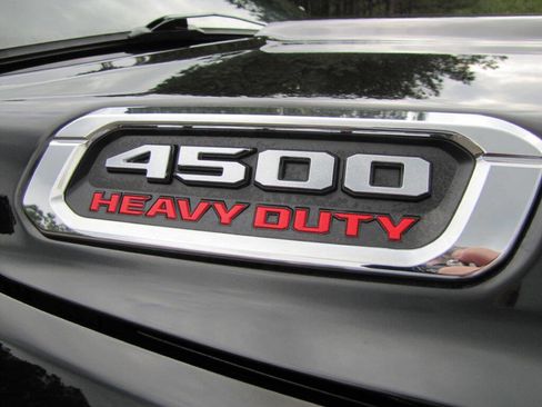 Used 2024 RAM 4500 SLT w/ Quick Order Package 2YG SLT image 31