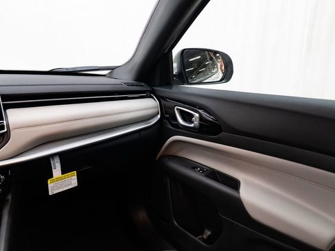 New 2026 Jeep Compass Limited image 10