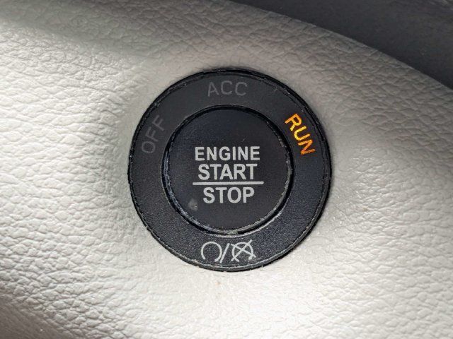 Used 2020 Jeep Cherokee Limited w/ Technology Group AWD/4WD image 34