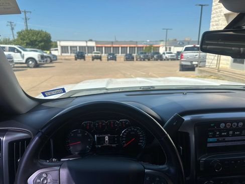 Used 2018 Chevrolet Silverado 1500 LT w/ LT Fleet Convenience Package AWD/4WD image 13