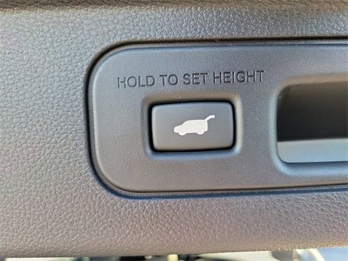 New 2026 Honda Odyssey Touring image 9