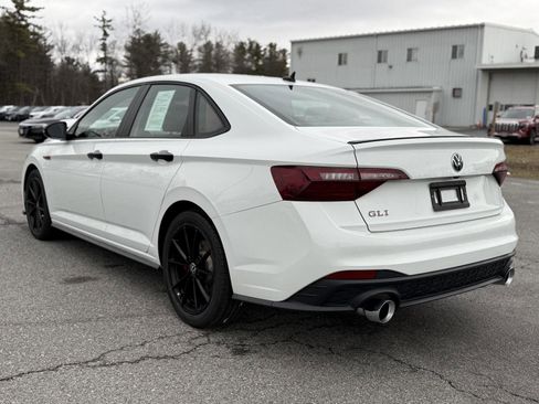 Used 2024 Volkswagen Jetta GLI 40th Anniversary Edition image 7