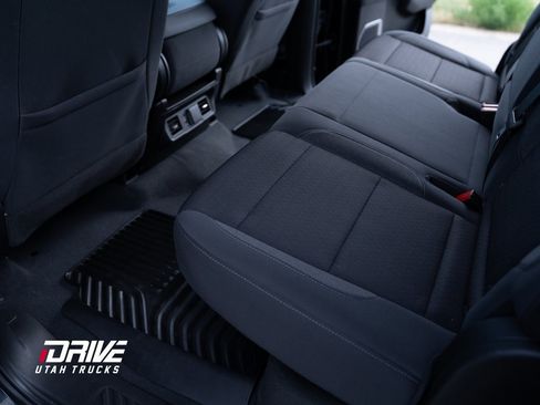 Used 2023 GMC Sierra 1500 Elevation image 25