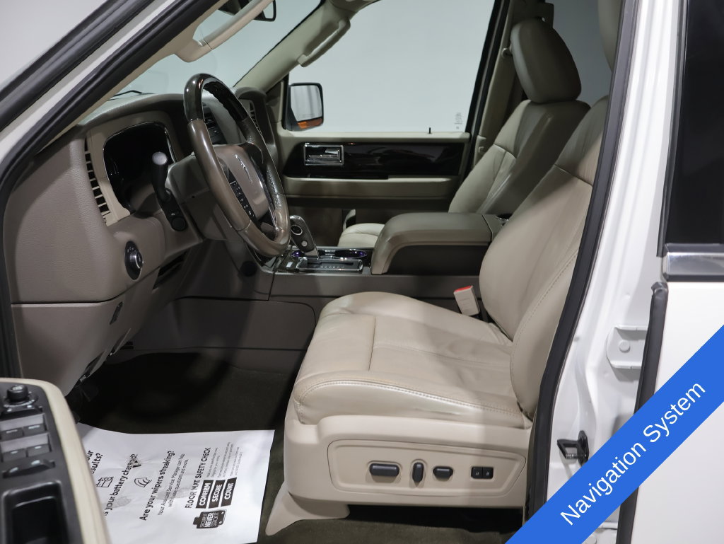 Used 2016 Lincoln Navigator L Select AWD/4WD image 2