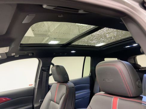 New 2026 Chevrolet Traverse RS image 14