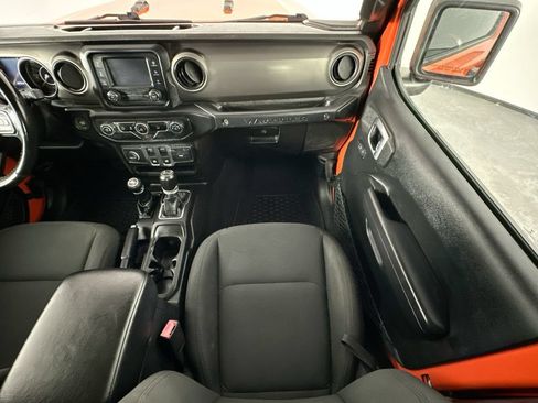 Used 2020 Jeep Wrangler Sport AWD/4WD image 11