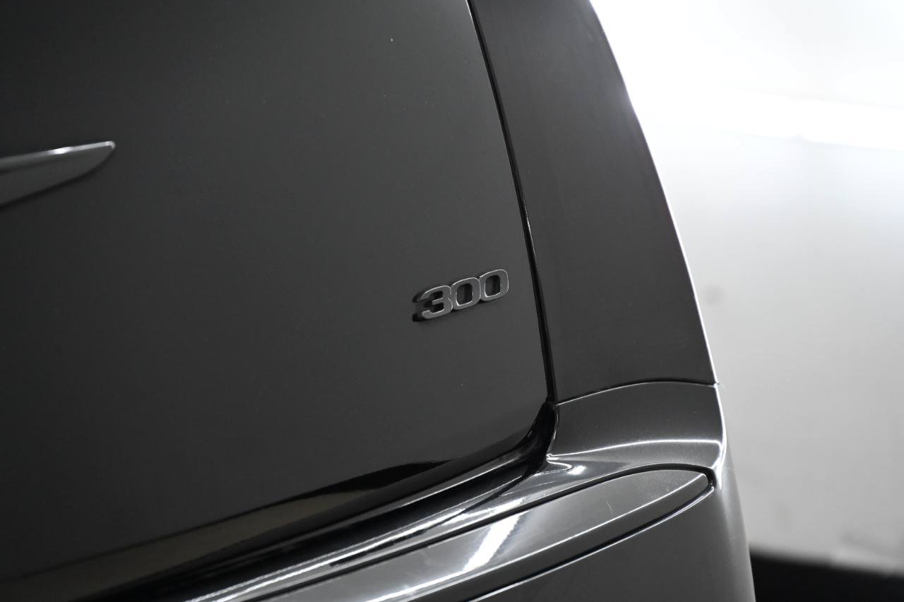 Used 2021 Chrysler 300 Touring L RWD image 13