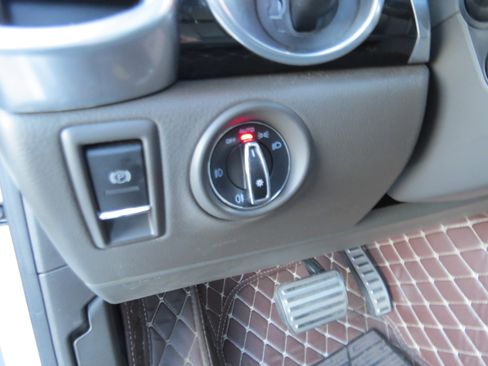 Used 2017 Porsche Cayenne S Platinum w/ Premium Package (PJW) image 20