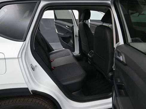 New 2026 Volkswagen Taos SE AWD/4WD image 13