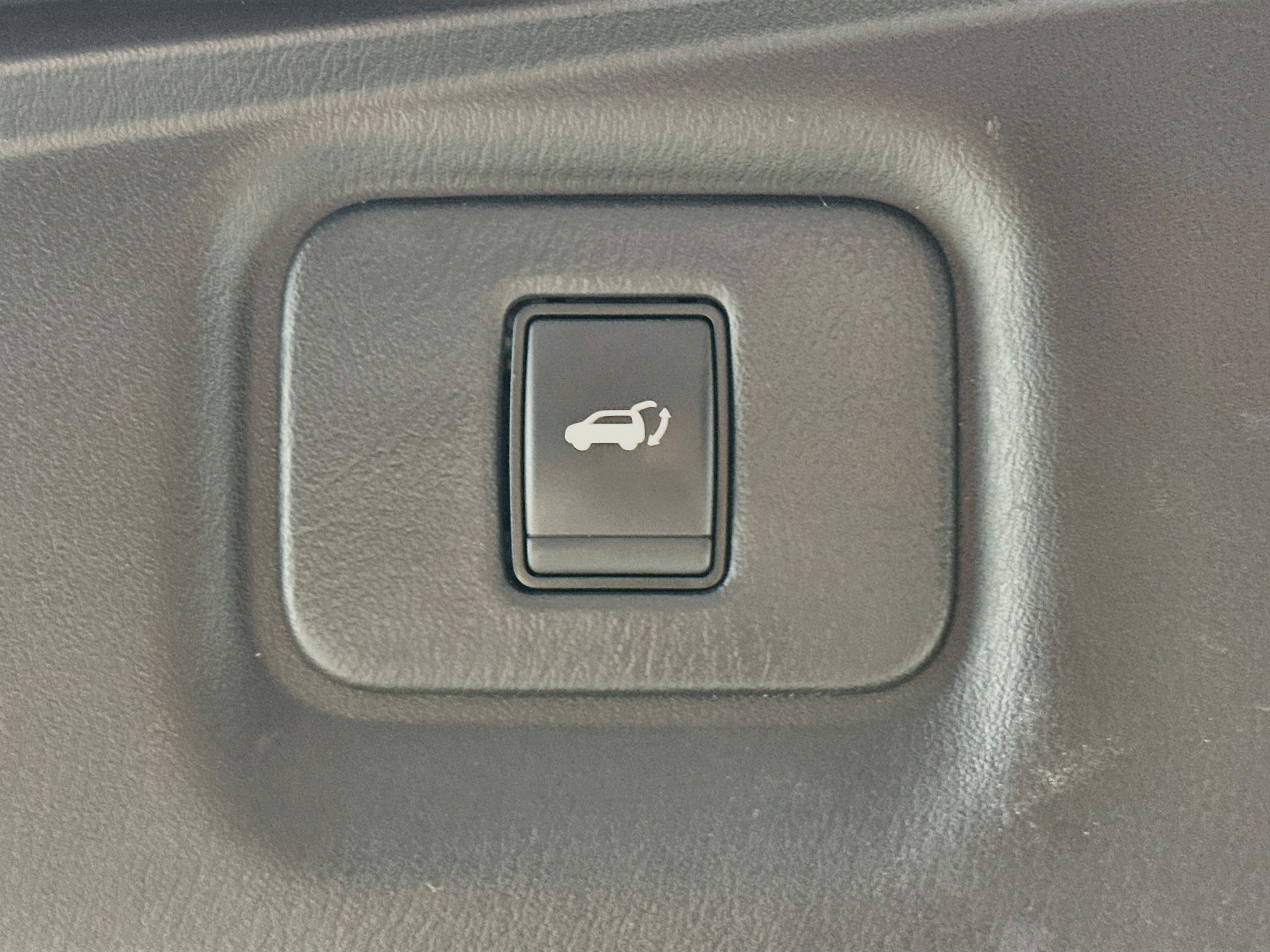Used 2020 Nissan Pathfinder SL AWD/4WD image 32