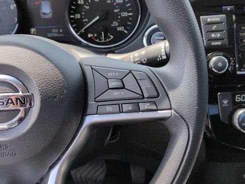 Used 2020 Nissan Rogue Sport SV image 26