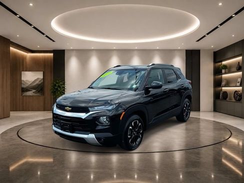 Used 2023 Chevrolet TrailBlazer LT w/ Convenience Package FWD image 7