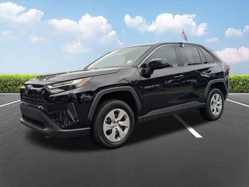 Certified 2025 Toyota RAV4 LE FWD image 11