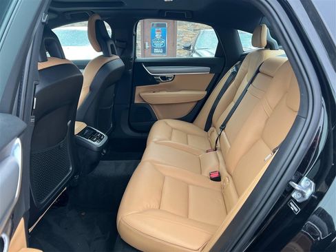 Used 2017 Volvo S90 T6 Momentum w/ Vision Package image 10