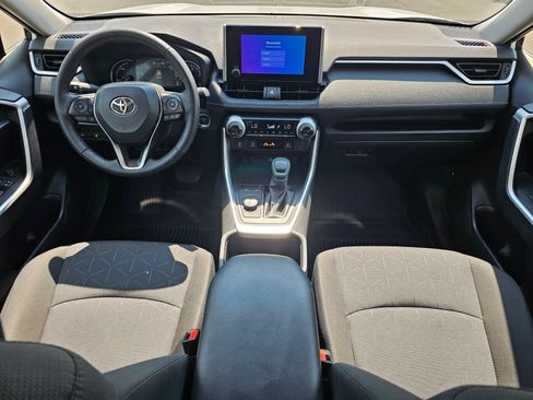 Used 2025 Toyota RAV4 XLE w/ Convenience Package AWD/4WD image 15