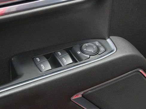 Used 2022 GMC Sierra 1500 Elevation image 11