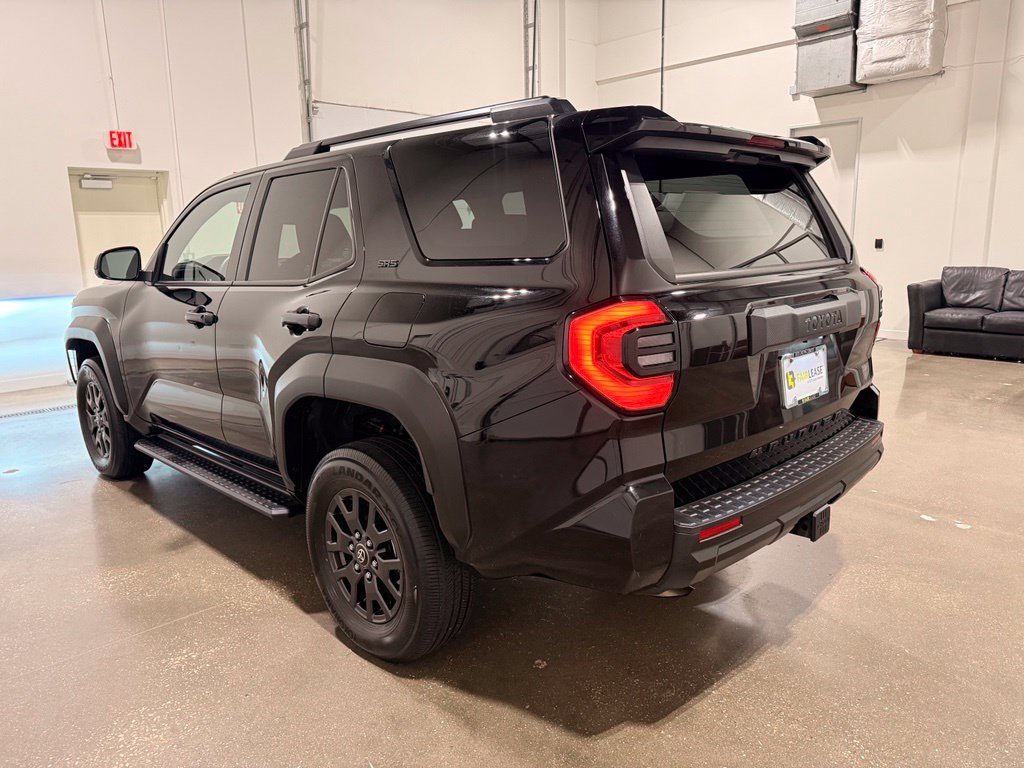 Used 2025 Toyota 4Runner SR5 AWD/4WD image 7