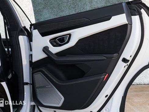 Used 2024 Lamborghini Urus S image 34