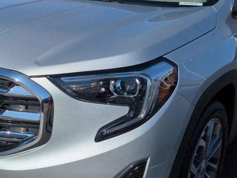 Used 2018 GMC Terrain SLT w/ Preferred Package FWD image 10